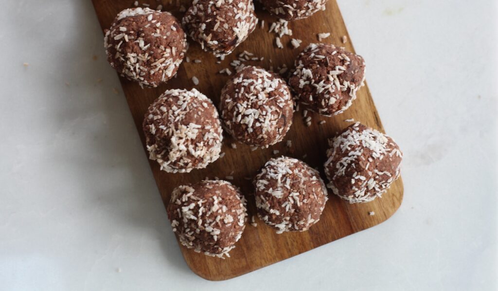 need ideas on what to mix protein powder with? try these energy balls